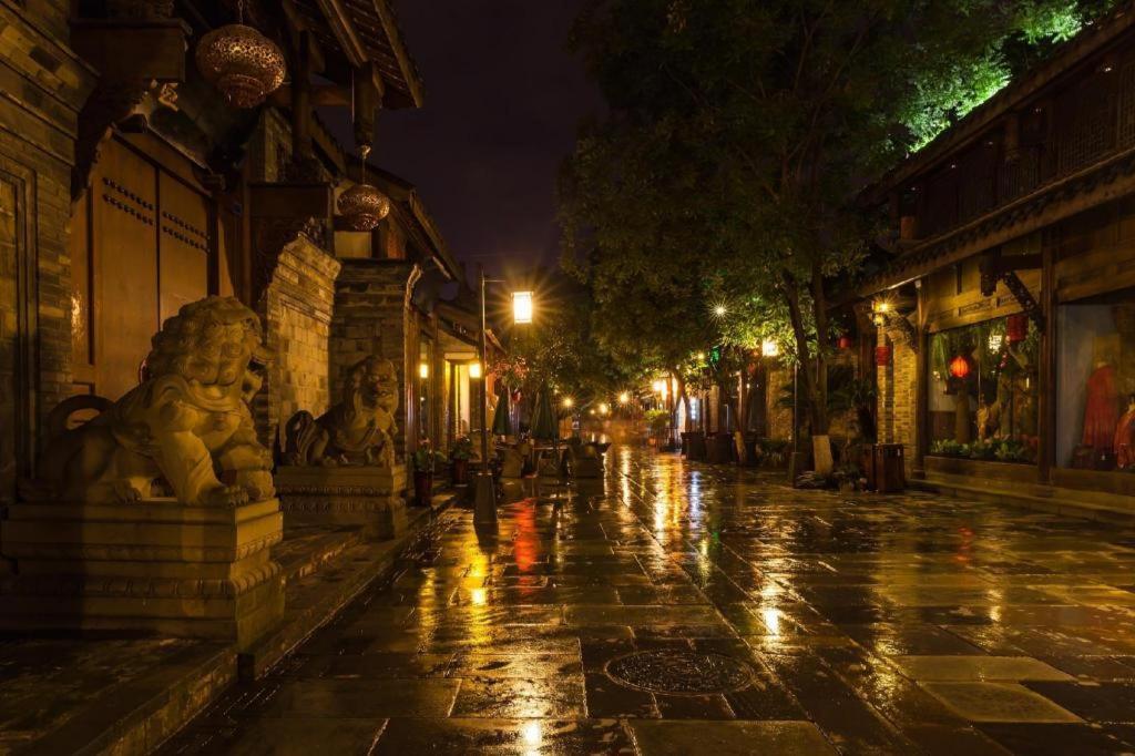 7 Days Inn Chengdu Kuanzhai Alley Huapaifang Metro Station Exterior photo
